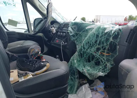 2017 Ram Promaster 1500 Low Roof 136 Wb из США, поврежденный, VIN 3C6TRVAG5HE545035